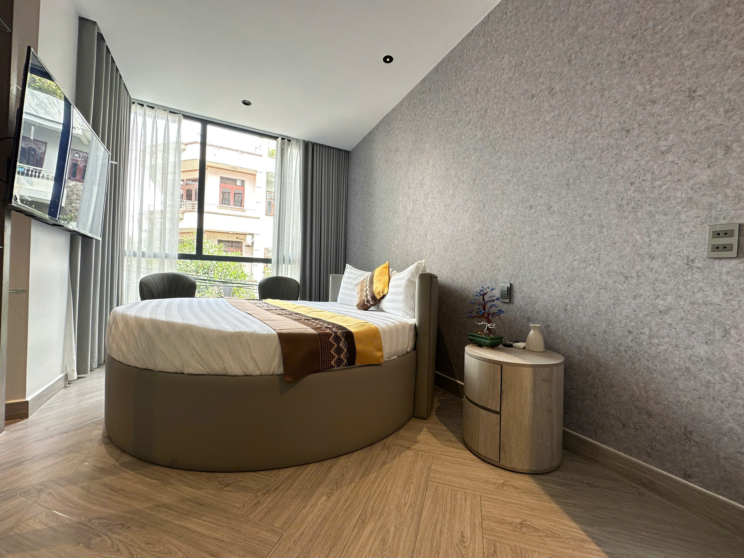 Dịch vụ & tiện ích