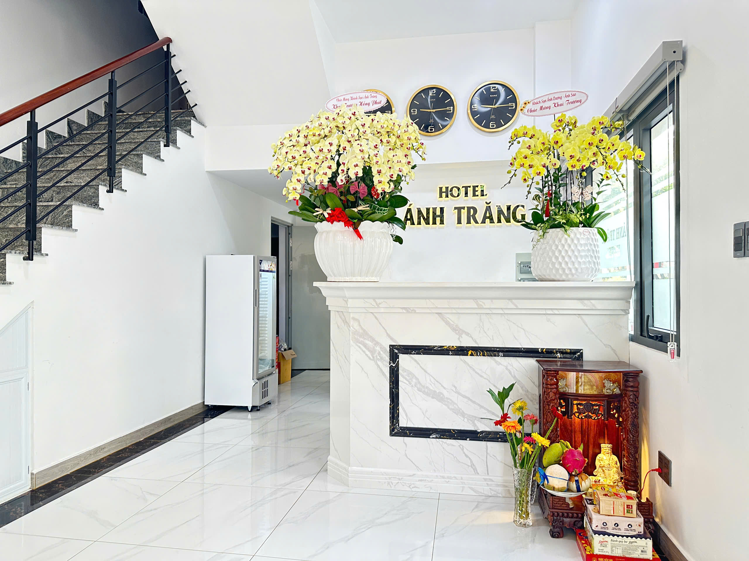 Trải Nghiệm "Nghỉ Dưỡng Như Ở Nhà" Tại Khách Sạn Ánh Trăng